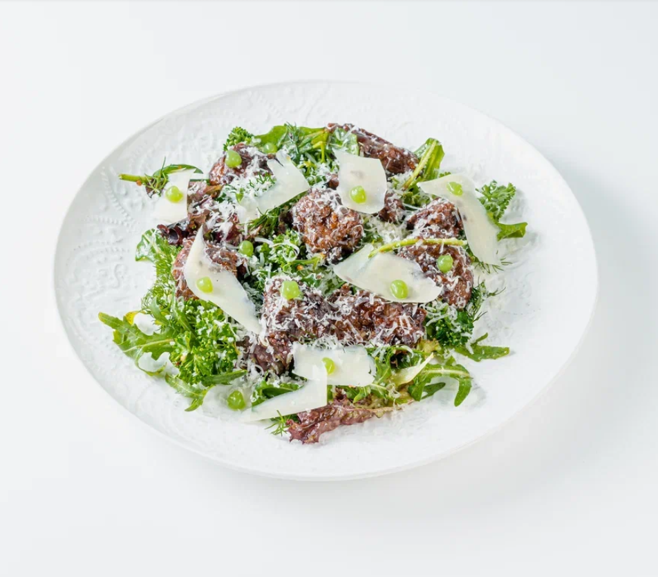 Салат с куриной печенью